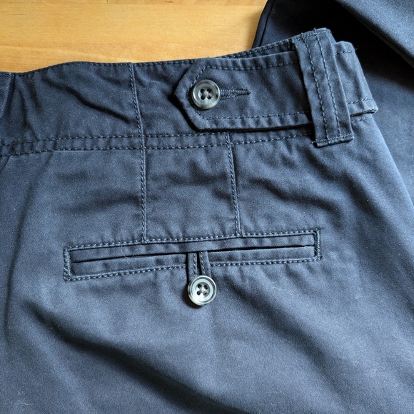 Eddie Bauer Vashon Fit Navy Pants - 10P - Navy - Gently Used - Super Soft Fabric - Picture 4 of 15